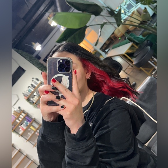 Meet your Posher, Dani - Picture 2 of 10